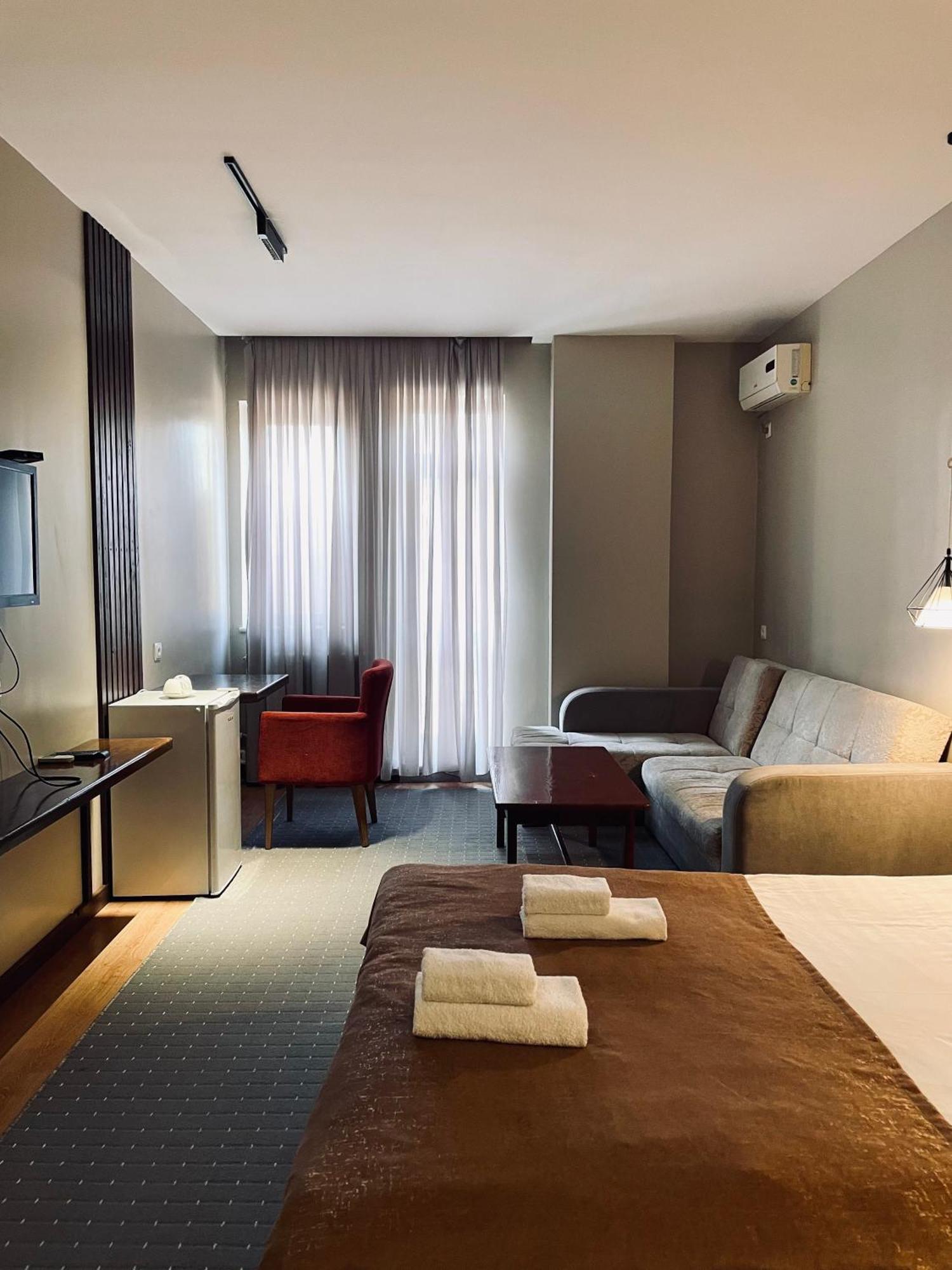 Salam Hotel Osj Eksteriør billede